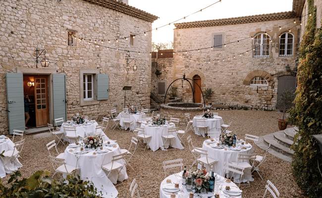 La cour et son puit