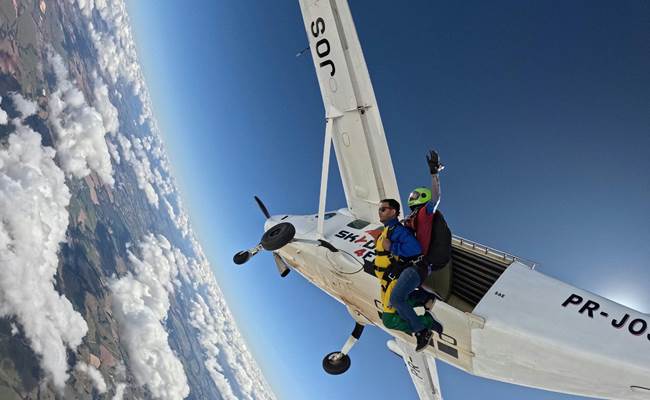 Saut en parachute aerodrome de Namur Temploux