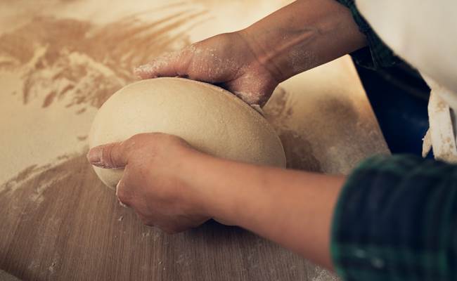 Atelier pain au levain naturel cuit au four à bois