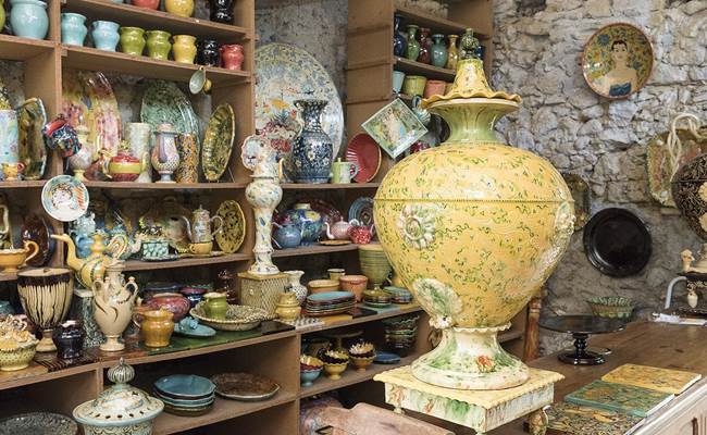 Claude Laniesse - Magnificent Urn