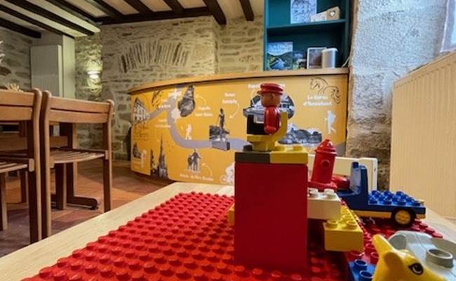 Coin enfants Grand Gîte Ty Bihui Bretagne