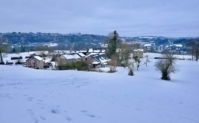 Hénumont onder de sneeuw - sous la neige - unter dem Schnee - under the snow