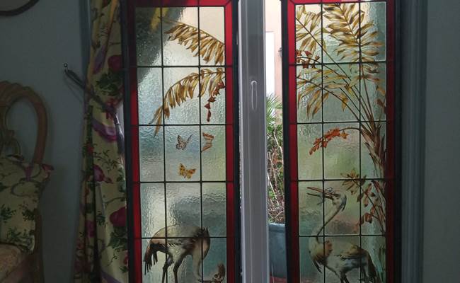 détail de la décoration dans le salon des hôtes