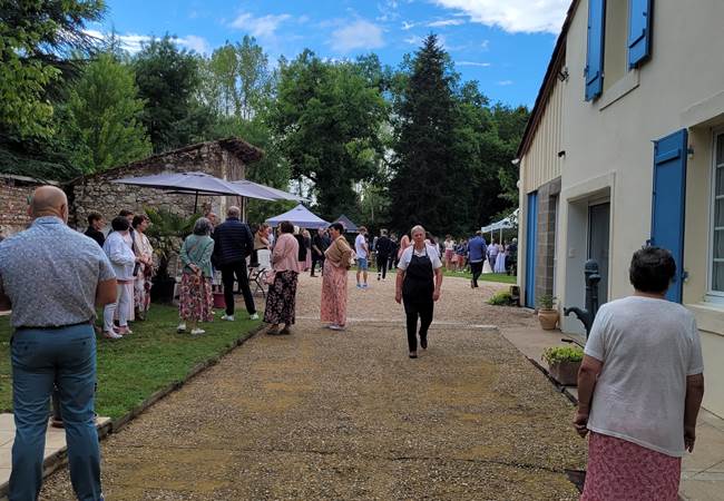 Manifestation-mariage-anniversaire-groupe-exposition