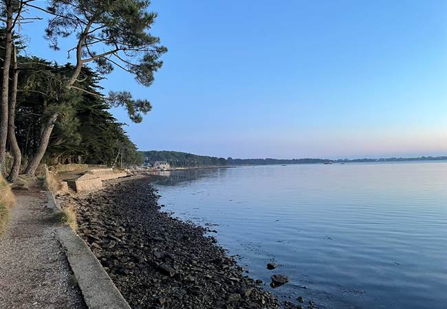 Sentier côtier entre Sept Iles et la pointe de Locmiquel