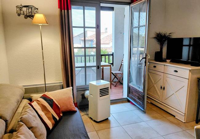 ec4e681d-ec01-4733-a2cb-a58e407b90e2~1