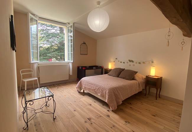 chambre-double-25m2-gite-hibou-proche-pineuilh