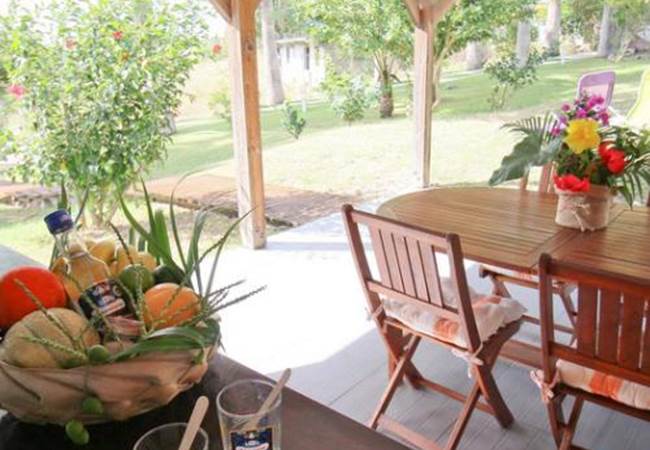Villa-Hibiscus-terrasse-repas