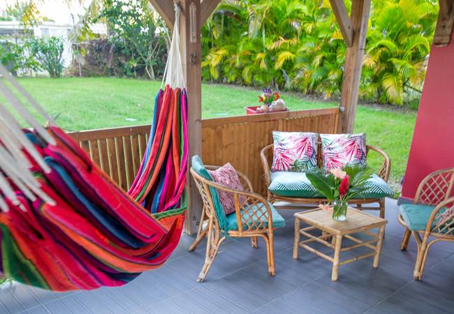 Villa-Hibiscus-terrasse-vue-jardin