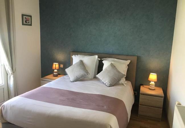 B&B-DE-ST-COME-DE-FRESNE-Chambre-double-Vue-sur-jardin