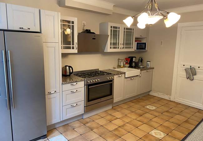 cuisine-salle-a-manger-communes-repas-famille-chambres-hotes-prigonrieux