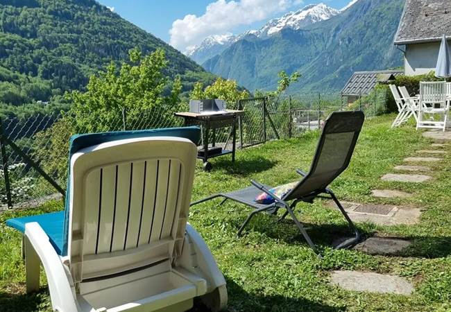 VUE SUR MONTAGNES ENVIRONNANTES