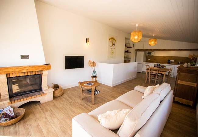 gites corbieres la barraquette cheminée