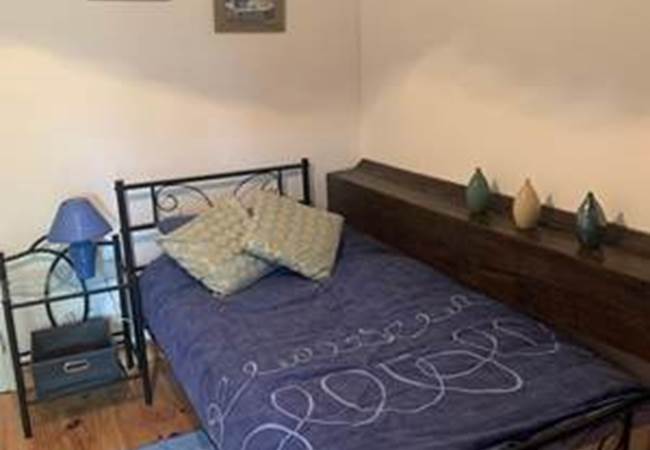 Single bedroom in Sunrise