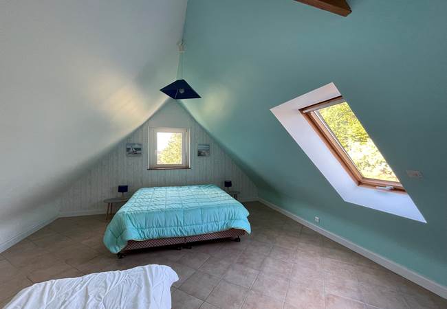 chambre_3_personnes_spacieuse_lit_king_size_bretagne_sud_baden