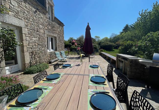 Grande terrasse pour les repas
