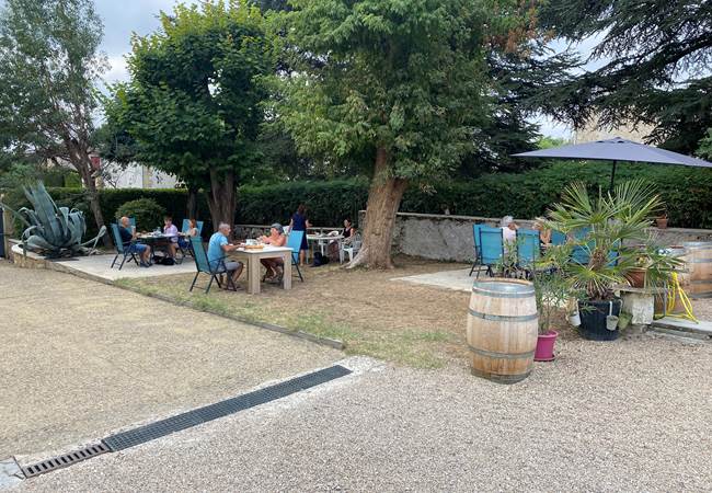 Service petit déjeuner-repas-extérieur