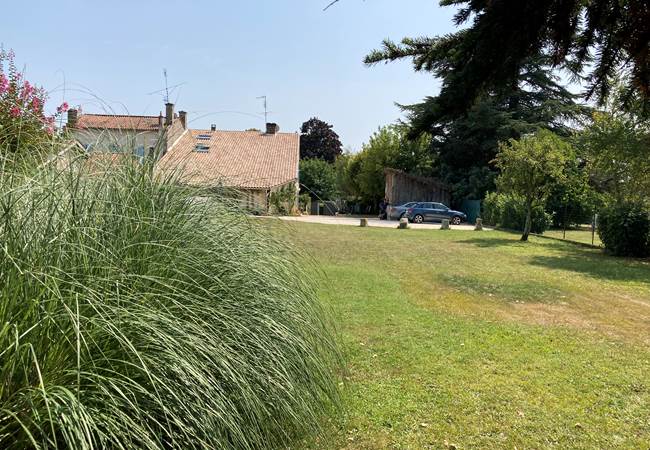 Parc verdoyant et climat agréable du Sud-Ouest pour se détendre en famille