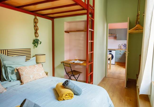 chambre 2 vue sur bureau