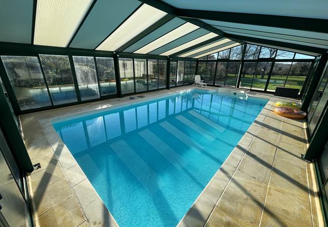 Piscine chauffée et couverte