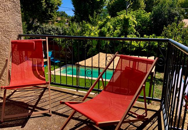 Terrasse à l’étage avec vue sur le château