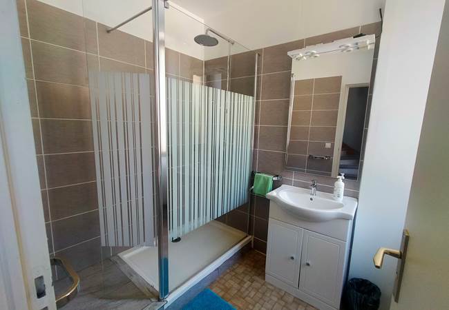 SALLE DE BAIN 1ER ...