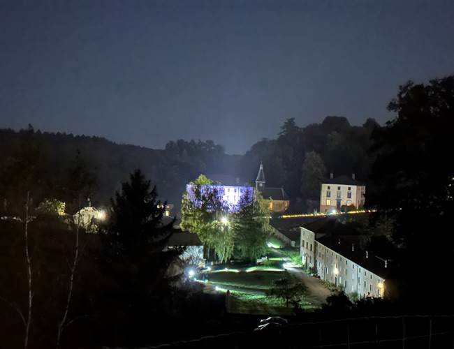 La Manufacture Royale de Bains en lumière
