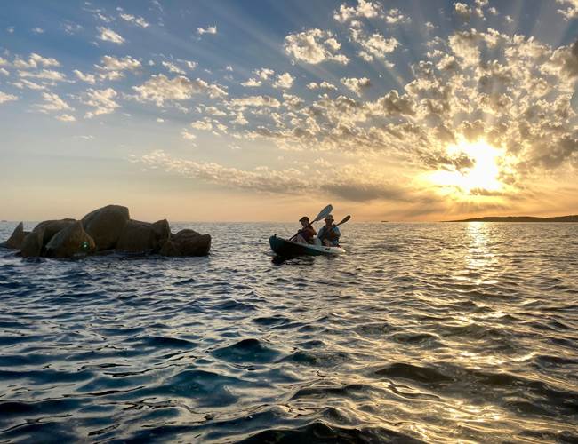 Abbartello canoe kayak Corse au coucher de soleil
