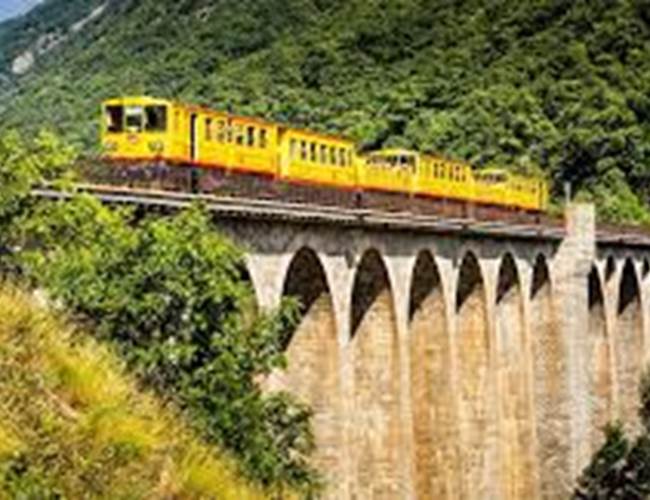 Train jaune