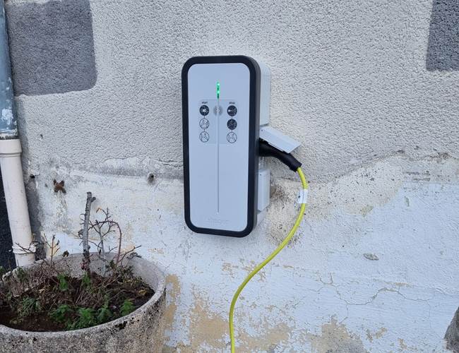 Borne de recharge Au Coeur Du Volcantal