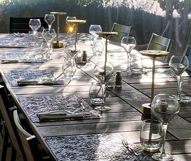 Table d'hôte en exterieur-photo-page