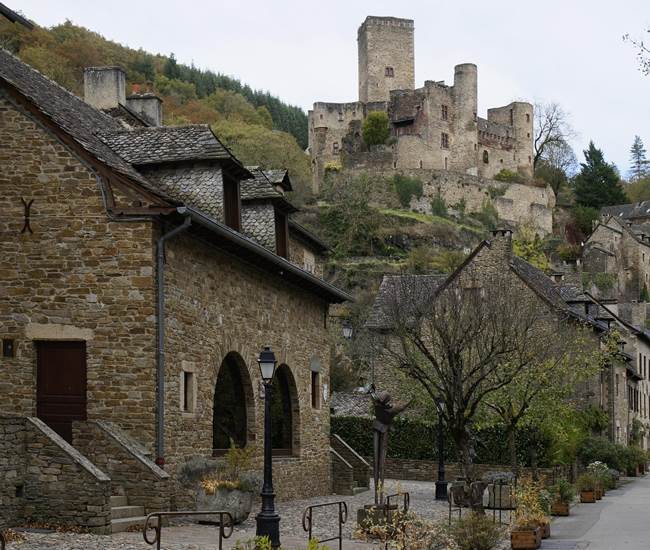 brousse-le-chateau-visite-patrimoine-proche-saisonnee-hebergement-centres-aveyron.jpg-photo-page
