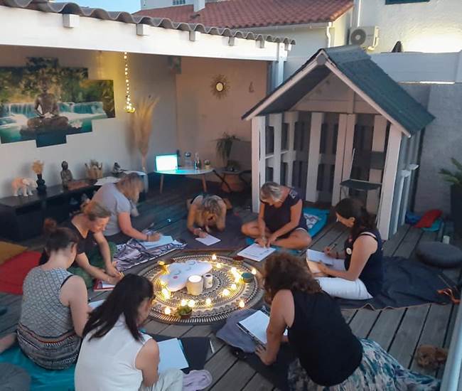 atelier-femmes-saisonnee-bien-etre-cocooning-mon-moment-magique-centres-aveyron.jpg-photo-page