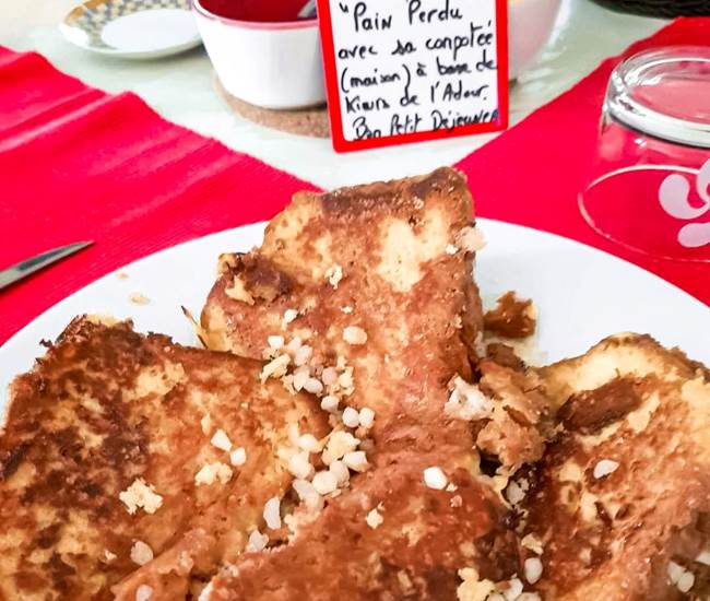 Petit déjeuner avec le "pastis landais" façon "pain perdu"-photo-page
