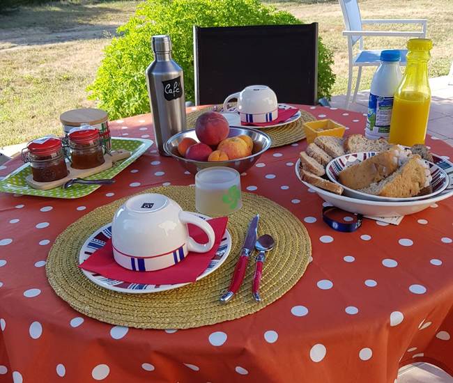 Petits déjeuners au Domaine Hias-photo-news