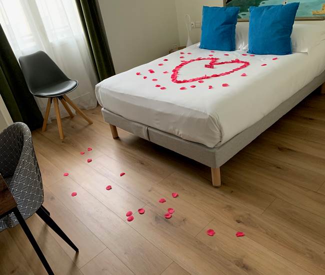 NUIT ROMANTIQUE EN CHAMBRE CONFORT-photo-news