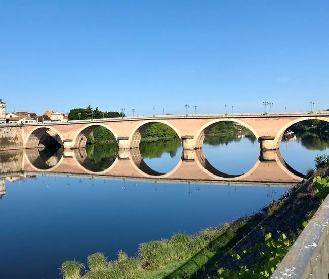 #cyrano #bergerac #perigord #dordogne #paysdebergerac #sudouest #visiteguidee #baladesguideesdecamille #tourisme #patrimoine #histoire #anecdotes #gastronomie #france #dordogneperigordtourisme #visitfrance #visitdordogne-photo-page