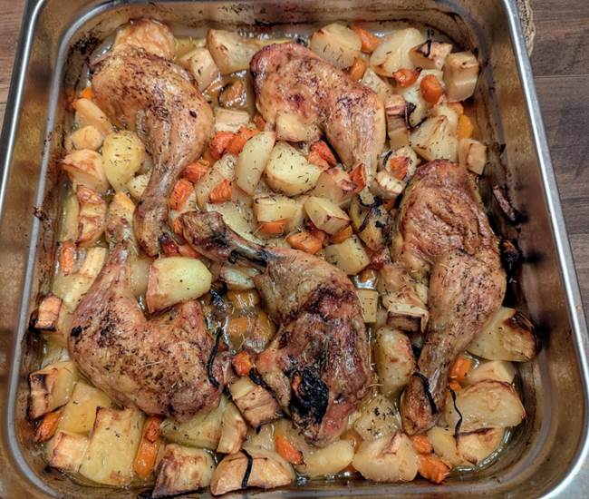 plat-convivial-saisonnee-poulet-legumes-produit-local-table-hotes-centres-aveyron.jpg-photo-page