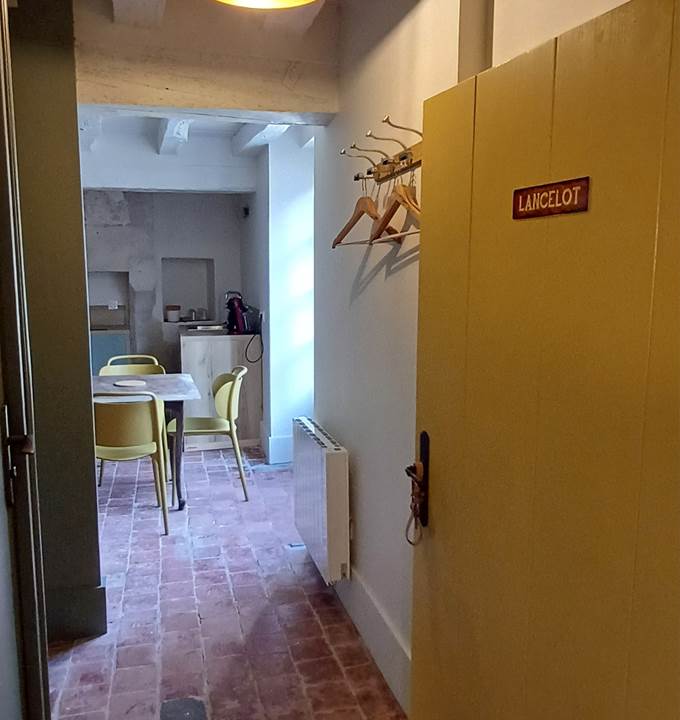Arrivée dans le logis Lancelot