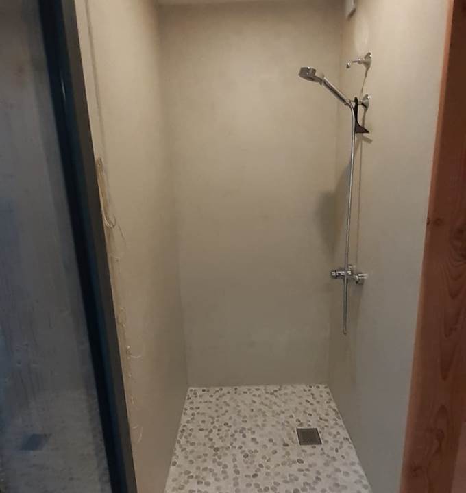 4 ETAGE DOUCHE