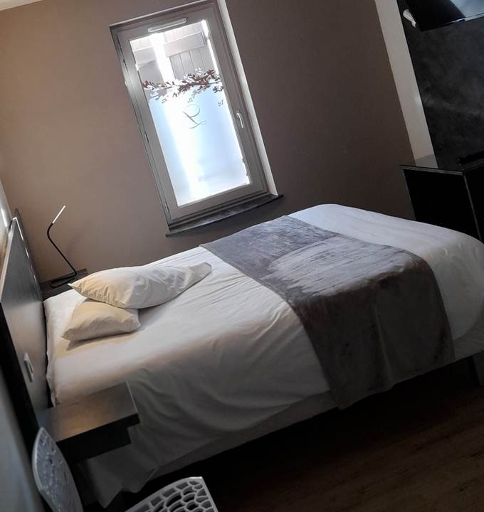 chambre singlegrand lit  le tout va bien valence d agen golfech