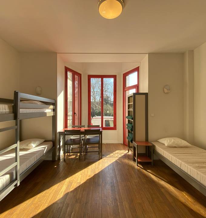 Chambre 3pers 12 Maison du Randonneur AuxR_M_la_rando