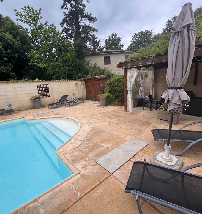 Piscine cote marches