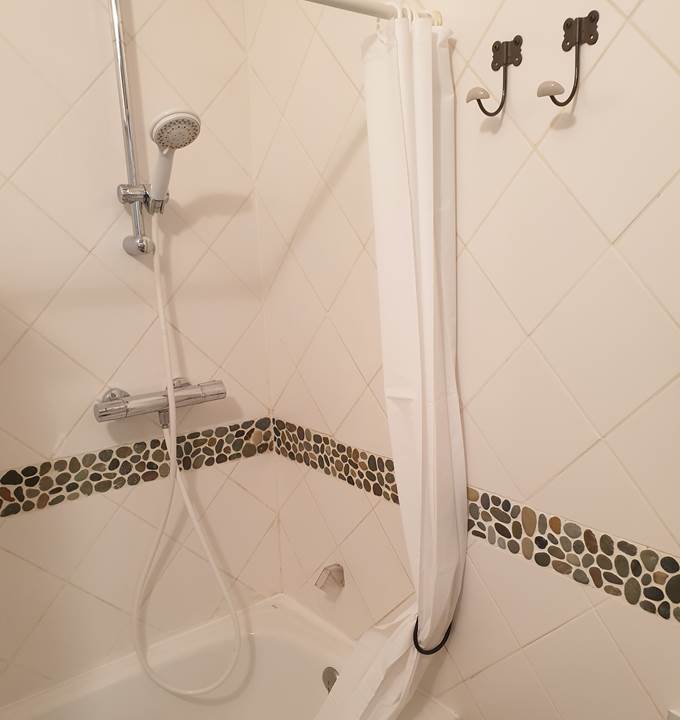 Salle de bain gîte les vautours
