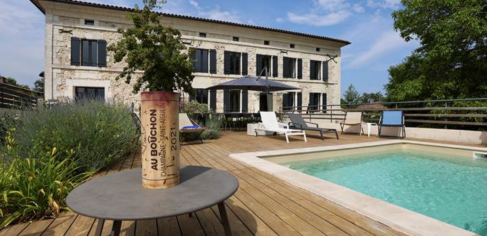 au-bouchon-17-meuble-de-tourisme-17-saint-aigulin-15-personnes