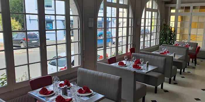 HÔTEL-RESTAURANT-LE-CHEVAL-BLANC-restaurant