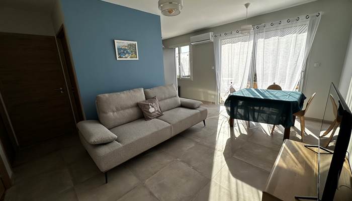 Logement 4 Escapade LE MAINE LOREVA CONSTANT vue salon coin repas