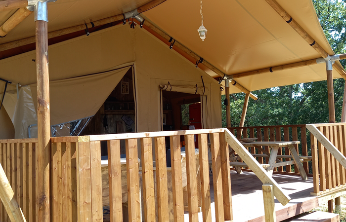 Eco lodge extérieur la Ferme du hitton Gers glamping