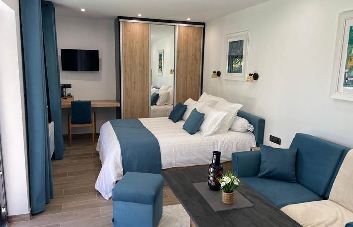 9afd79b0-b961-4cab-9d69-ae4679b2b5d5