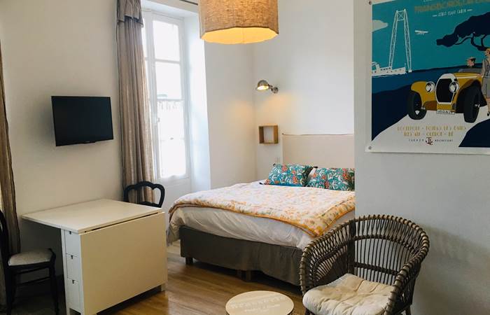 Les Appartements du 10_ Rochefort_lit 160x200_ pomme de touline